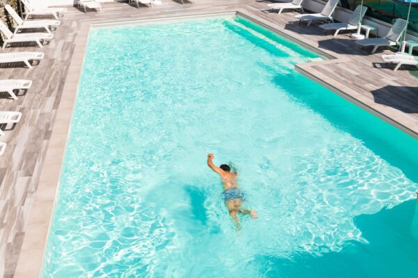 hotel sayonara con piscina a zadina cesenatico