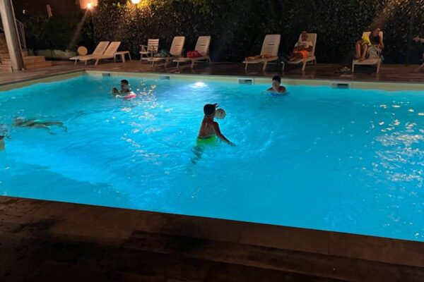 piscina hotel sayonara cesenatico