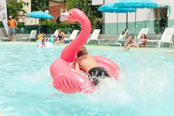piscina hotel sayonara cesenatico